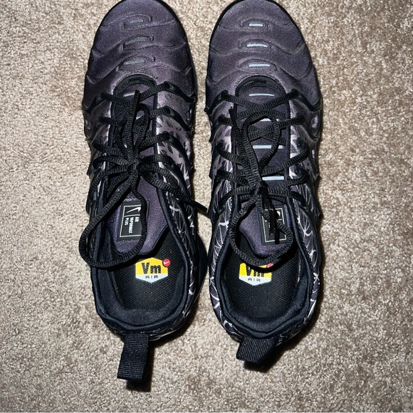I’m currently selling Nike airmax vapor - Picture 2 of 4